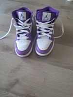 Baskets Jordan 1 violet blanc taille 36.5 bon état