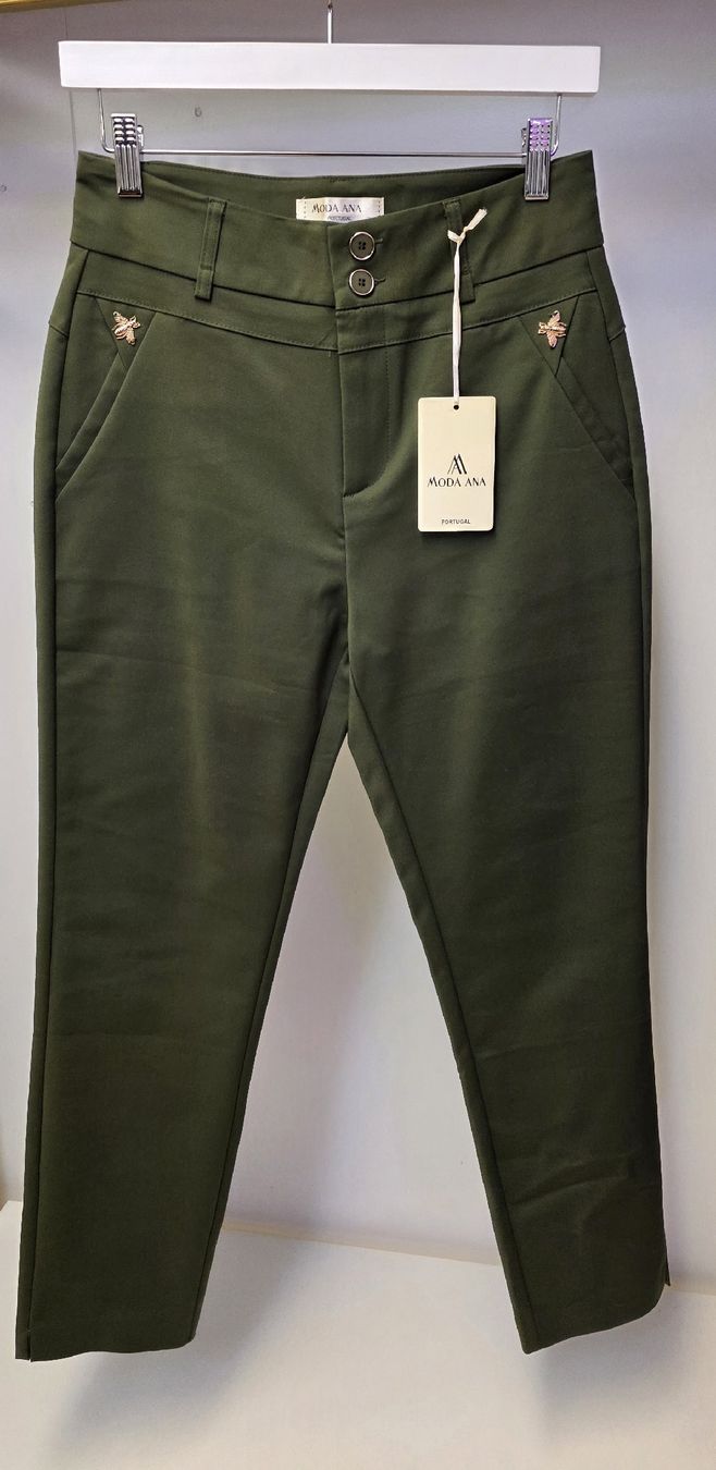 Pantalons: Hose Gr.44 NEU – Neuf avec emballage d'origine à St. Gallen par Moda2024