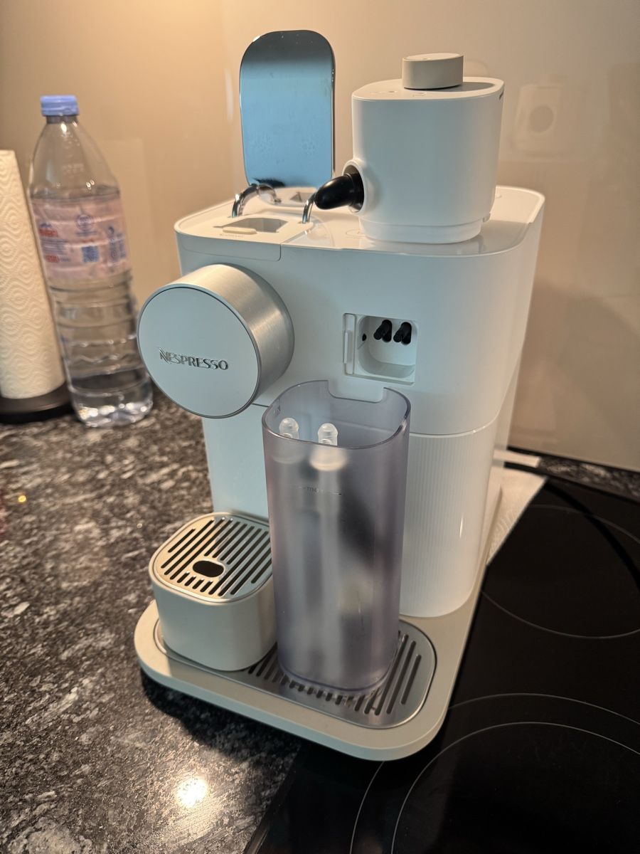 Nespresso Macchine per caffè & Macchine per espresso: Nespresso Gran Lattissima  – Usato da Regensdorf venduto da Leylad46 1
