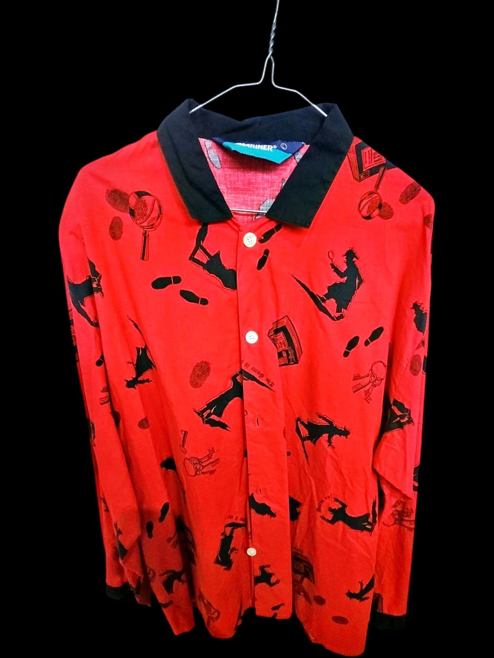 Camicette: Leuchtend rotes Button-Down-Hemd mit Detektiv-Print und – Usato da Zug venduto da vinokilo 1