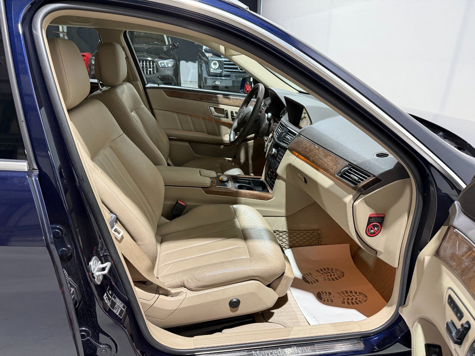 Mercedes-Benz Automobili: MERCEDES-BENZ E 350 CGI BlueEfficiency Elégance 4Matic 7G-Tr – Usato da Widnau venduto da clique17 8
