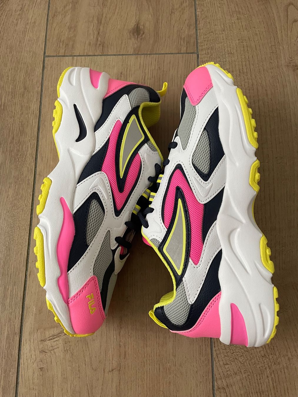 Fila Schuhe für Mädchen: Fila Turnschuhe Gr. 39 NEU – Neu (gemäss Beschreibung) aus Waltenschwil von hansnine 4