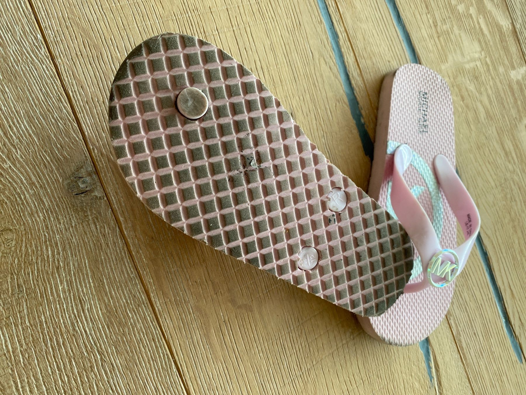 Michael Kors Schuhe für Mädchen: Michael Kors Flip Flops Gr. 30 – Gebraucht aus Himmelried von Dievole 1
