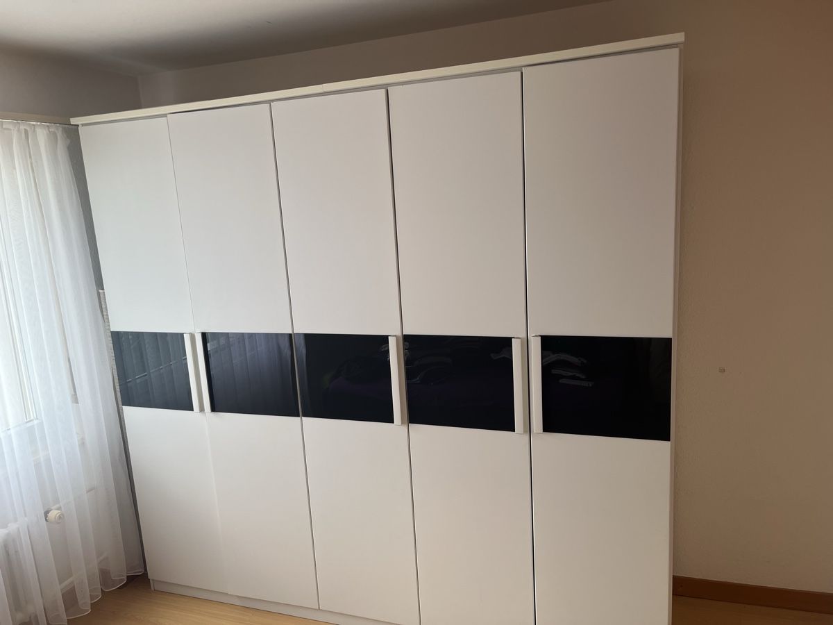 Armadi: Kleiderschrank zu verkaufen – Usato da Hägendorf venduto da Rejanbe 2