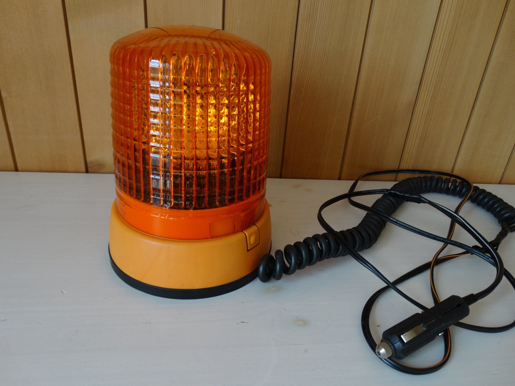 Tutti i ricambio: Oranges Drehlicht Hella – Usato da Lengnau AG venduto da Oskarhuus