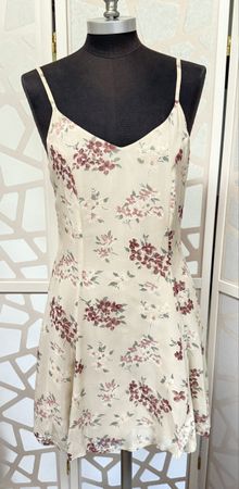 Pretty beige summer dress. XS