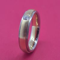 Geschmacksvoller Goldring von Meister mit 0.11ct Brillant