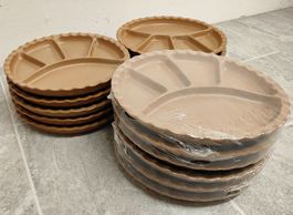 16 Stück Vintage Teller Set, Ton in braunem Design