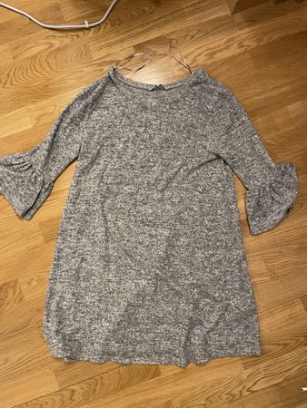 Kleid Glockenärmel grau