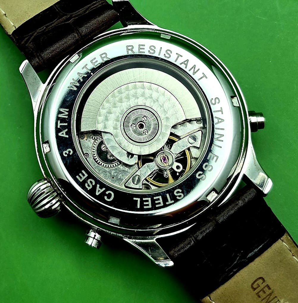 Longines Orologi: RESIDENCE AVIATOR OPEN HEART AUTOMATIC HERRENUHR DAY-DATE – Usato da Neftenbach venduto da Taschen-Uhren 3