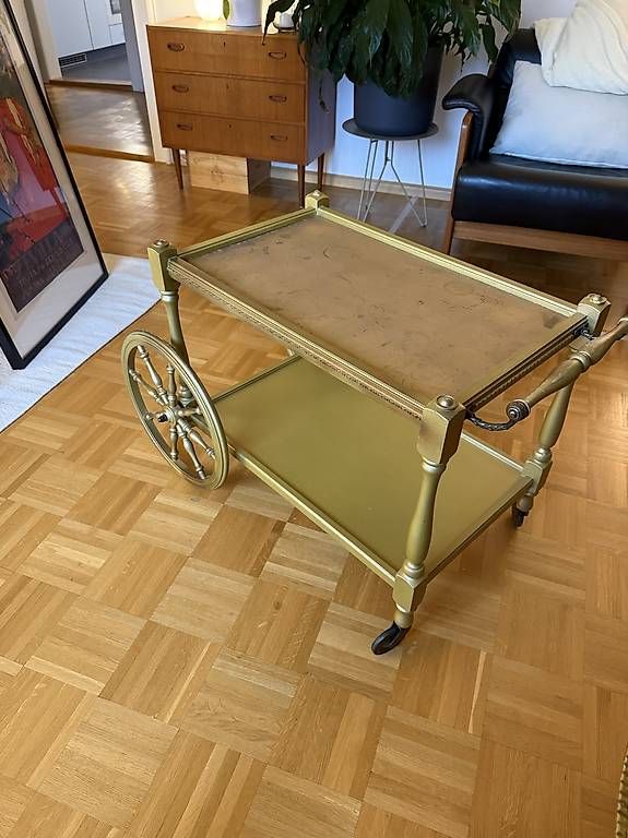 Servierwagen: Barwagen – Gebraucht aus Basel von mon_7jfn