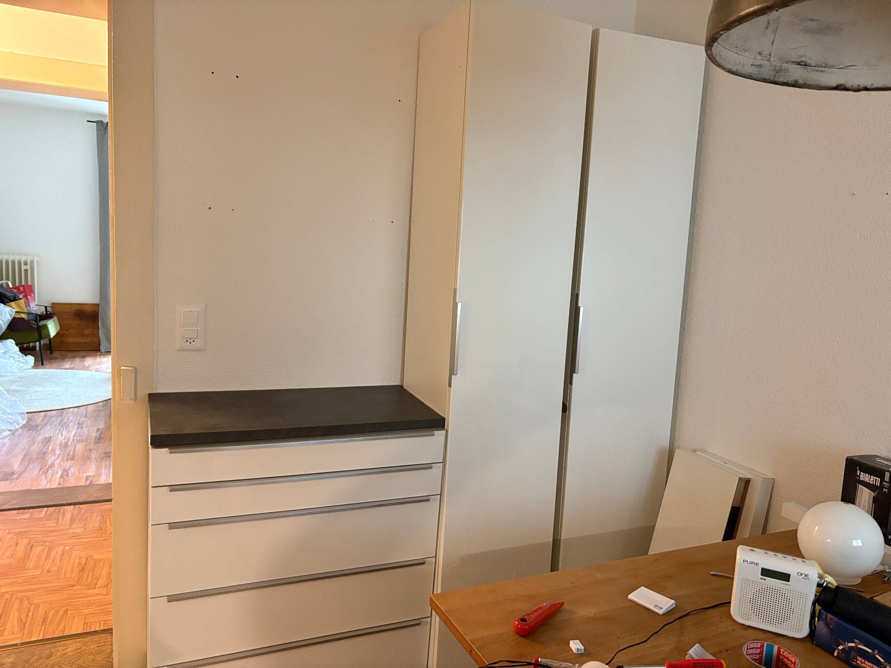 Ikea Cucine complete: Küchenkorpus mit Schubladen + 2 Schränke – Usato da Zuerich venduto da Happyromans