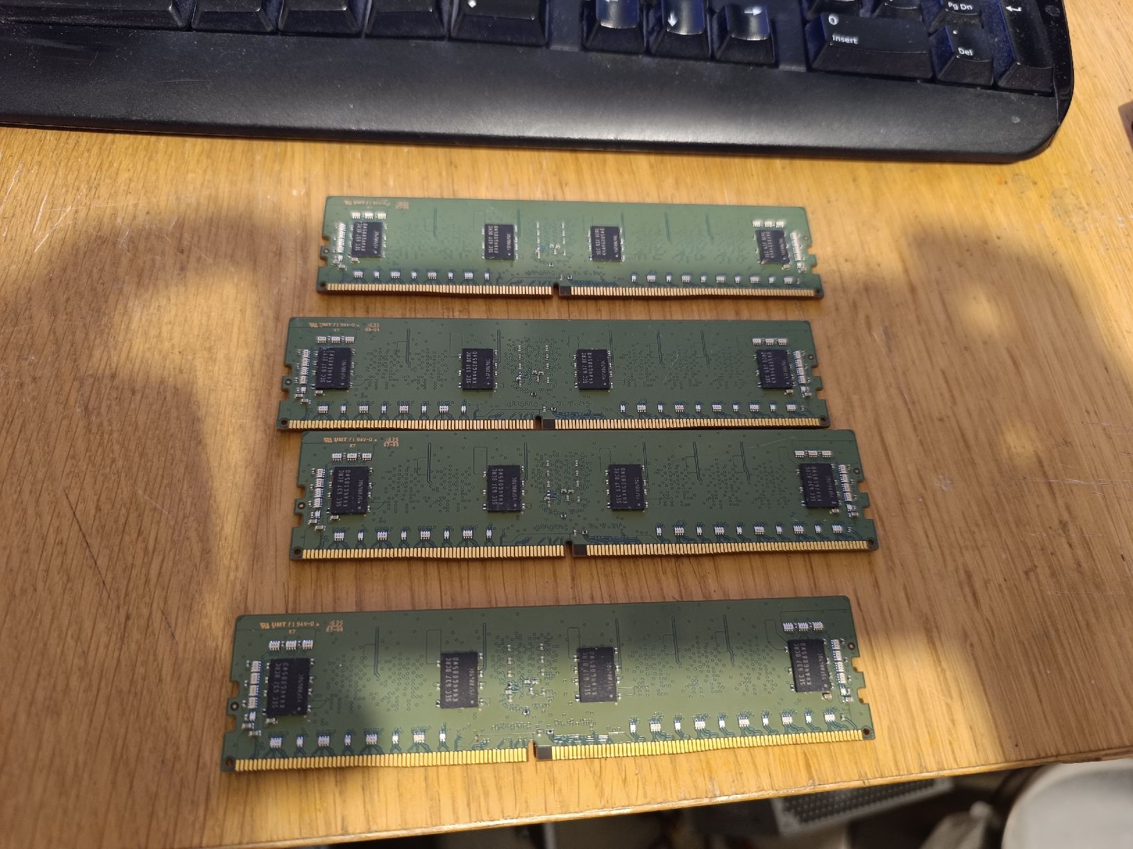 Samsung Mémoires / RAM: 16Gb DDR4 Ram 4 x 4Gb, server ECC  – D'occasion à Vucherens par vihor 2