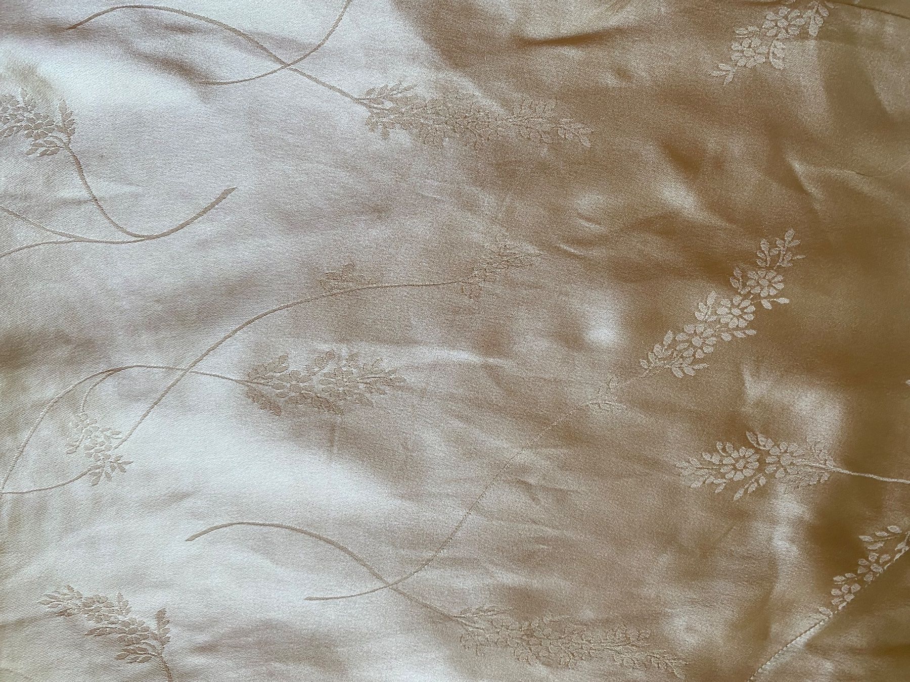 Kleider: Mini Robe satin crème – Gebraucht aus pont-la-ville von dia_tt5h 3