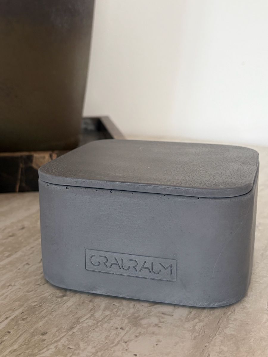 Candele: Grauraum Beton Kerze mit Deckel – Nuovo e nell'imballaggio originale da Romanshorn venduto da pea_77kf 2