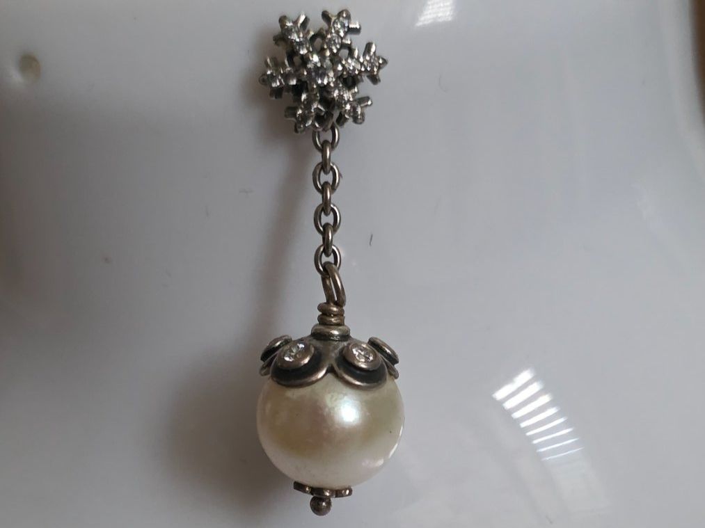 Pandora Orecchini pendenti & Orecchini a lobo: Pandora Ohrstecker 925 mit Ohrhänger – Usato da Wittenbach venduto da rose_rosi