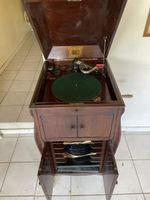 Gramophone His Masters Voice bois avec disques Tchaikovsky