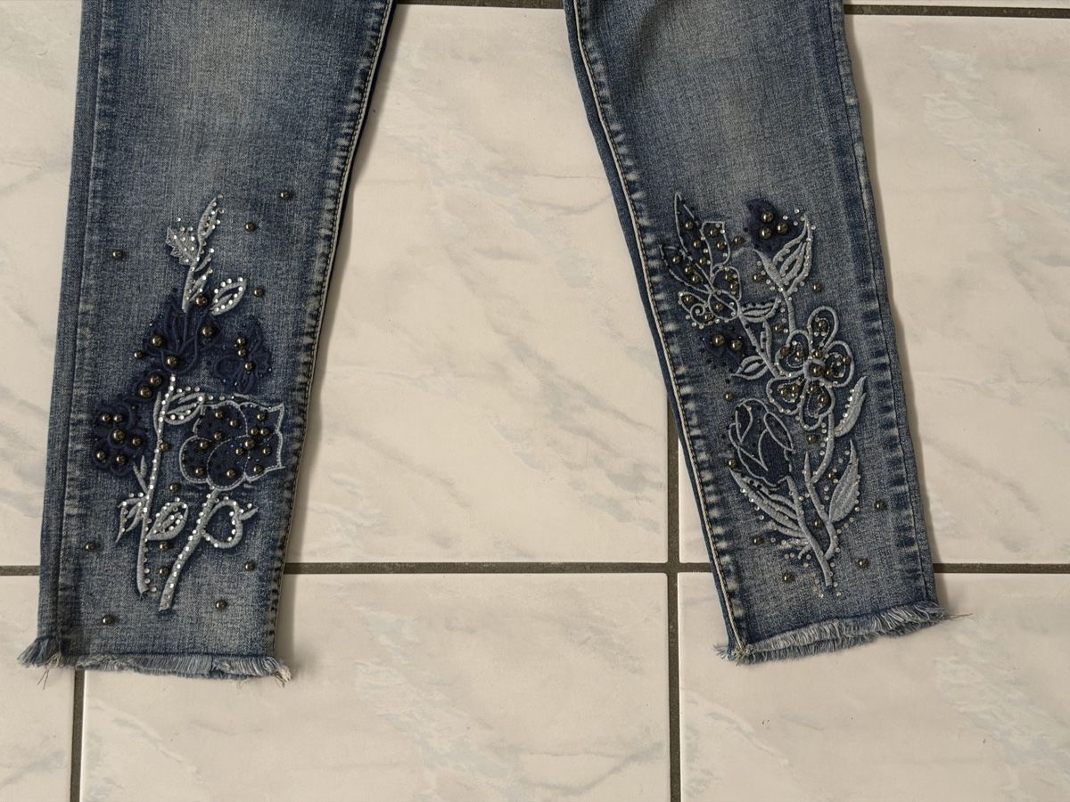 Jeans: Jeans da donna con ricami e perline – Usato da Origlio venduto da sim_5ld6 1