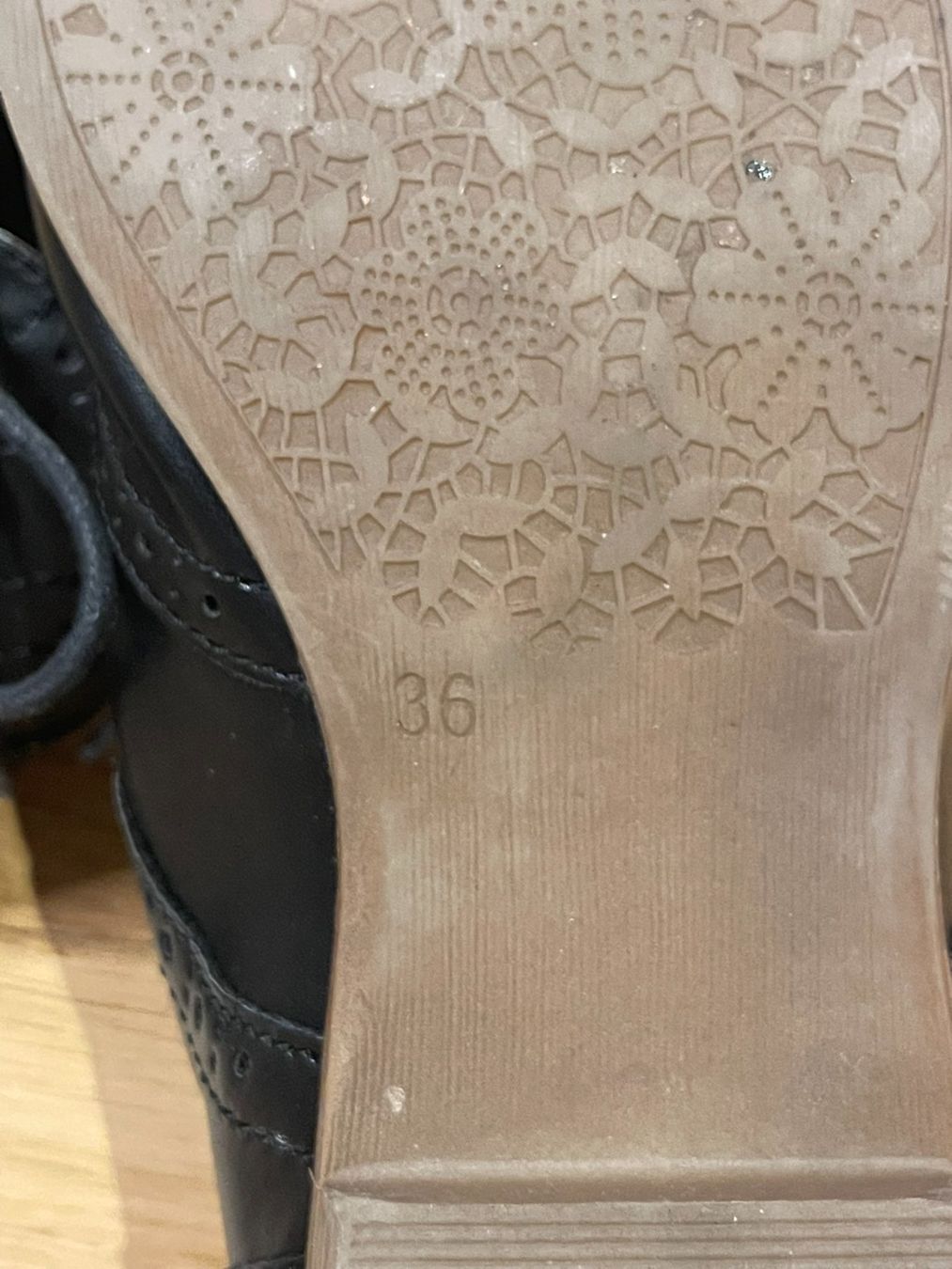 Damenschuhe: Schwarze Schnürschuhe in Leder-Look, Grösse 36 – Gebraucht aus Rheineck von FGeissler 5