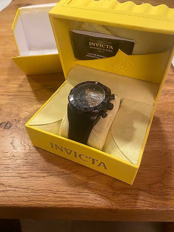 Uhren: INVICTA - Chronograph – Gebraucht aus Frenkendorf von Maetti 3