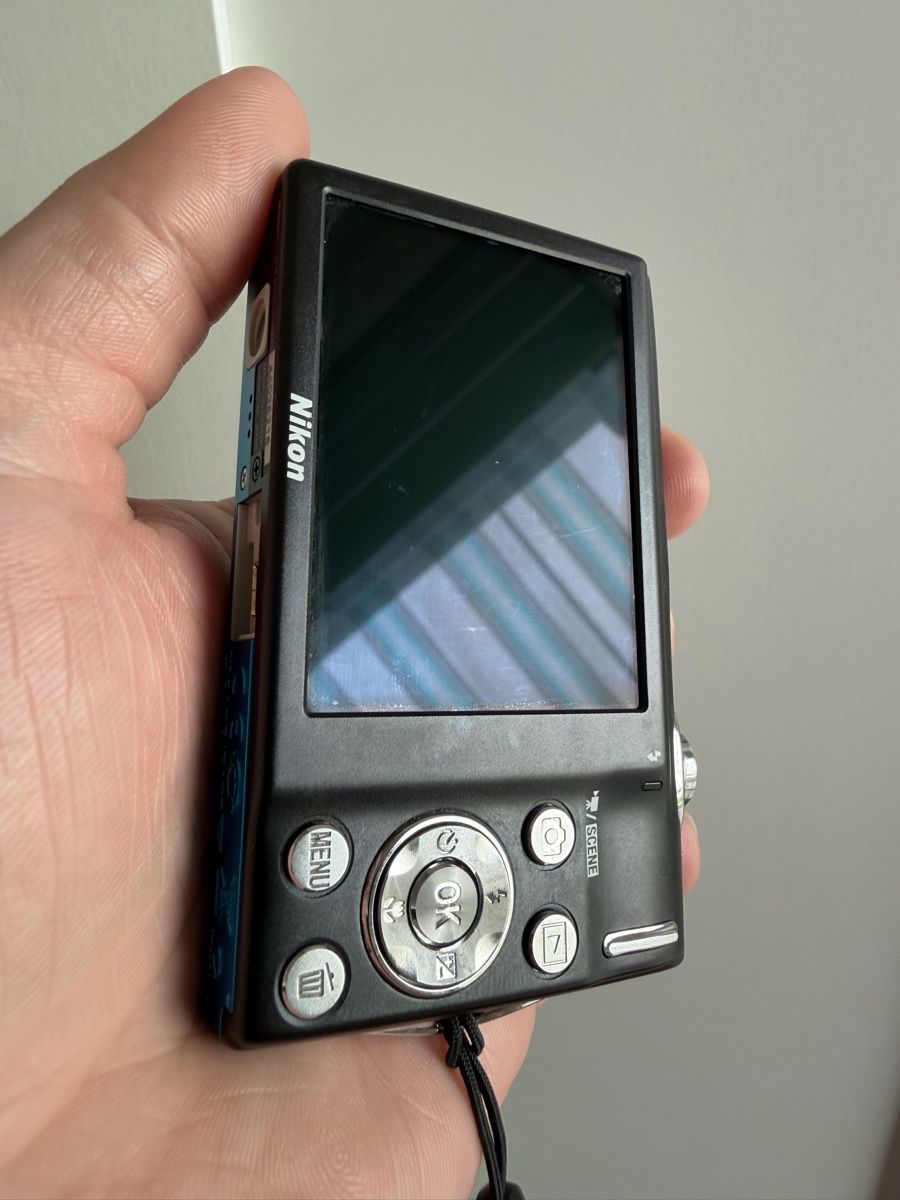 Nikon Fotocamera: Nikon Coolpix S3000 Digitalkamera – Usato da Niederbipp venduto da yar_tf6f 4