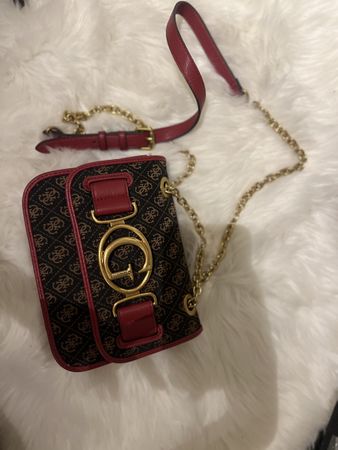 Guess Damenhandtasche, bordeauxrot, neuwertig, Herbst!