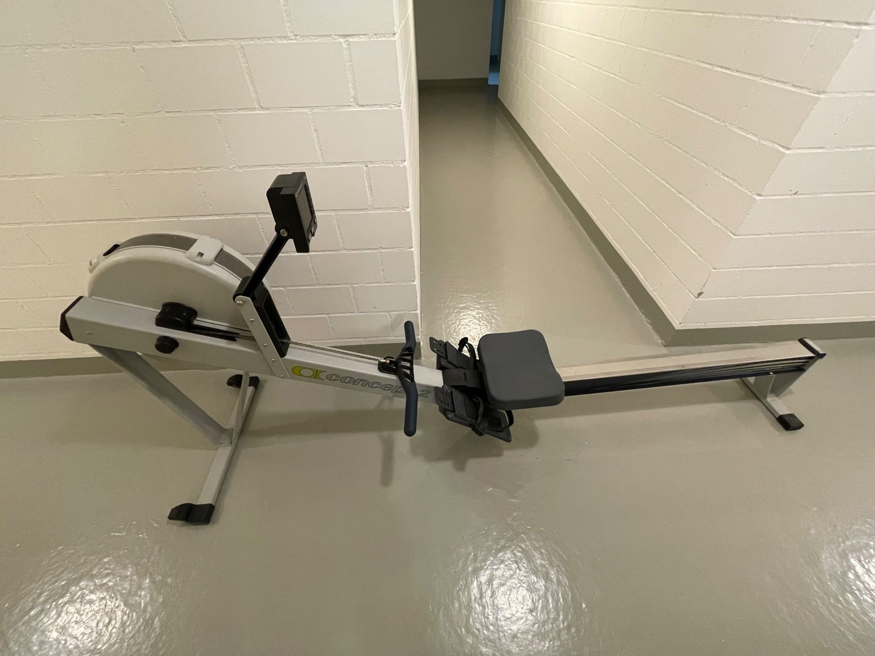 Concept 2 Vélos d'appartement: Concept2 Rudergerät Indoor Rower Modell D mit PM3 – D'occasion à Herzogenbuchsee par weeheavy