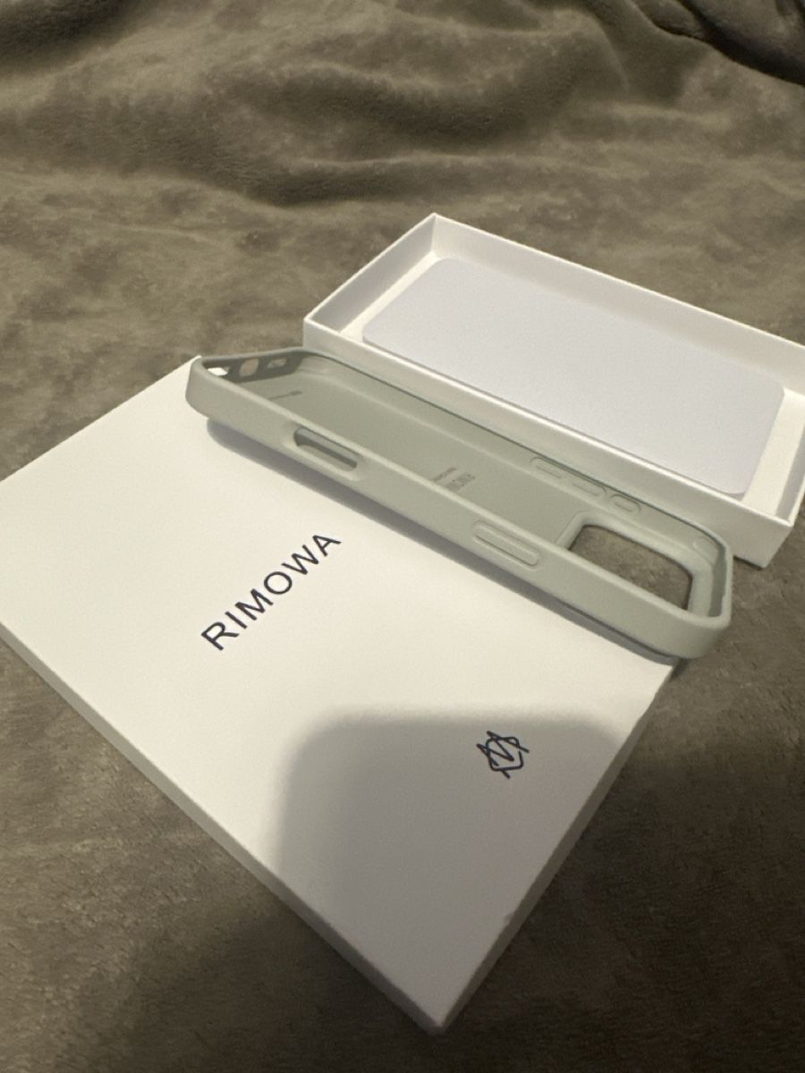 Apple Cover & Protezioni schermo: Coque RIMOWA 17 PRO – Nuovo (secondo la descrizione) da Renens VD venduto da acc_x6fw 3