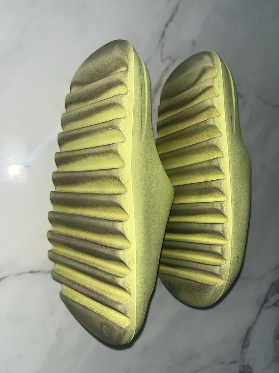 Scarpe da uomo: Yeezy Slides Yellow - 43 - Original – Usato da Oberrohrdorf venduto da S.Marisa 1