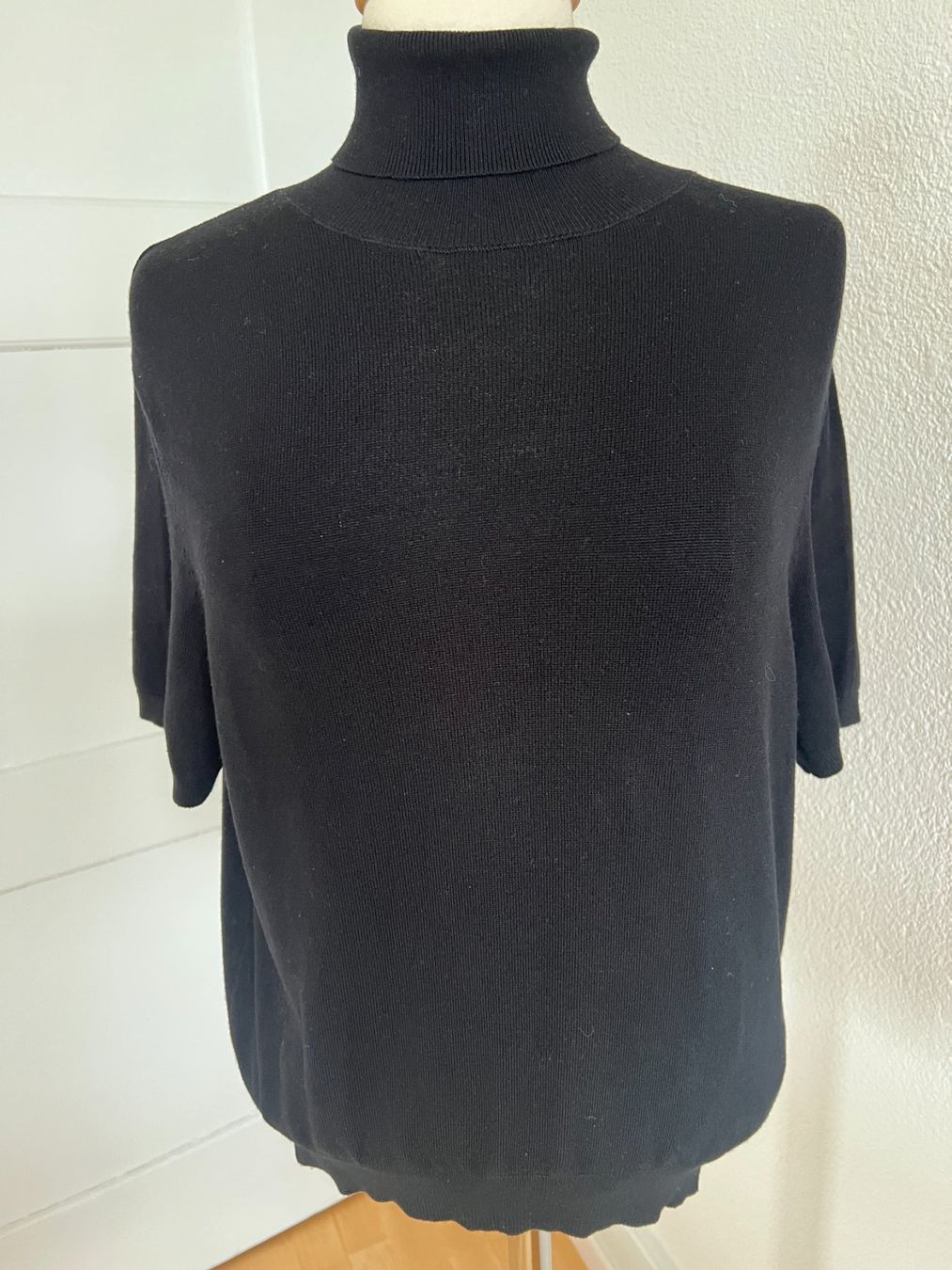 H&M Pulls & Sweat-shirts: H&M Damen kurzarm Pullover, Gr. M, Schwarz – D'occasion à Worb par farben20zauber