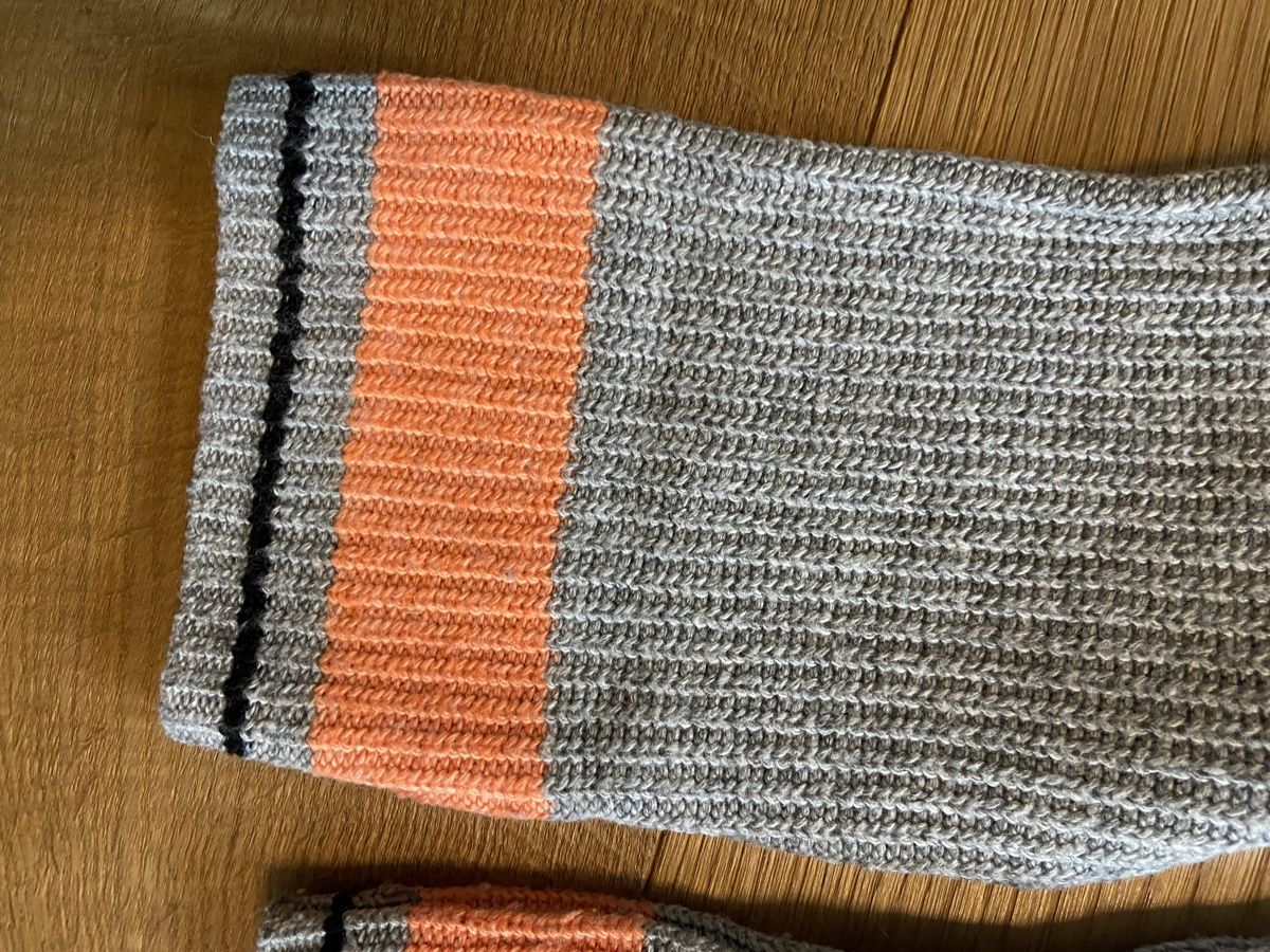 Maglioni & Felpe: Cartoon Strickpullover, Gr. 38, Grau/Orange, Top Zustand! – Usato da Brig venduto da jch_rq8z 1