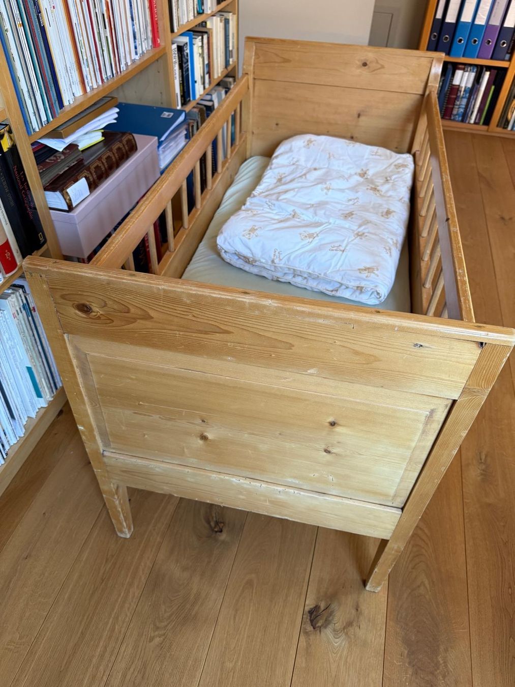 Lits: Kinderbett Biedermeier – D'occasion à Wangen ZH par MarianneMunz 3