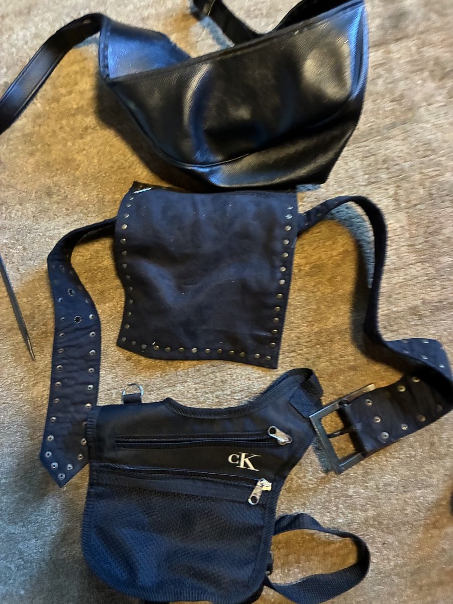 Borse: 3 Bauchtaschen zusammen eine Leder – Usato da Urnäsch venduto da schneewittli. 1