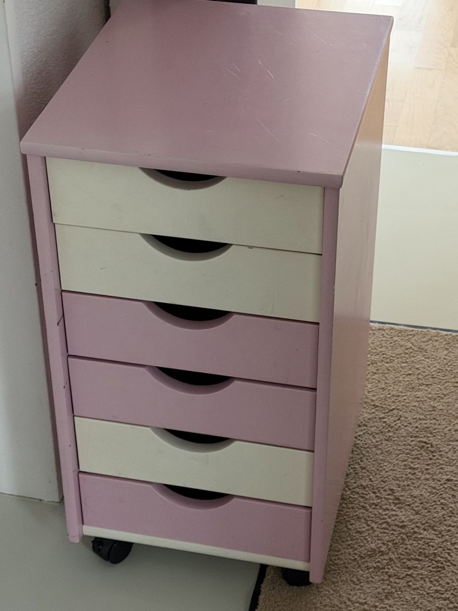 Banconi: Rollcontainer mit 6 Schubladen rosa weiss gebraucht – Usato da Thun venduto da alp_6pjb