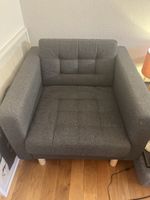 Comfy Gray Armchair - Perfect for Autumn Evenings!
