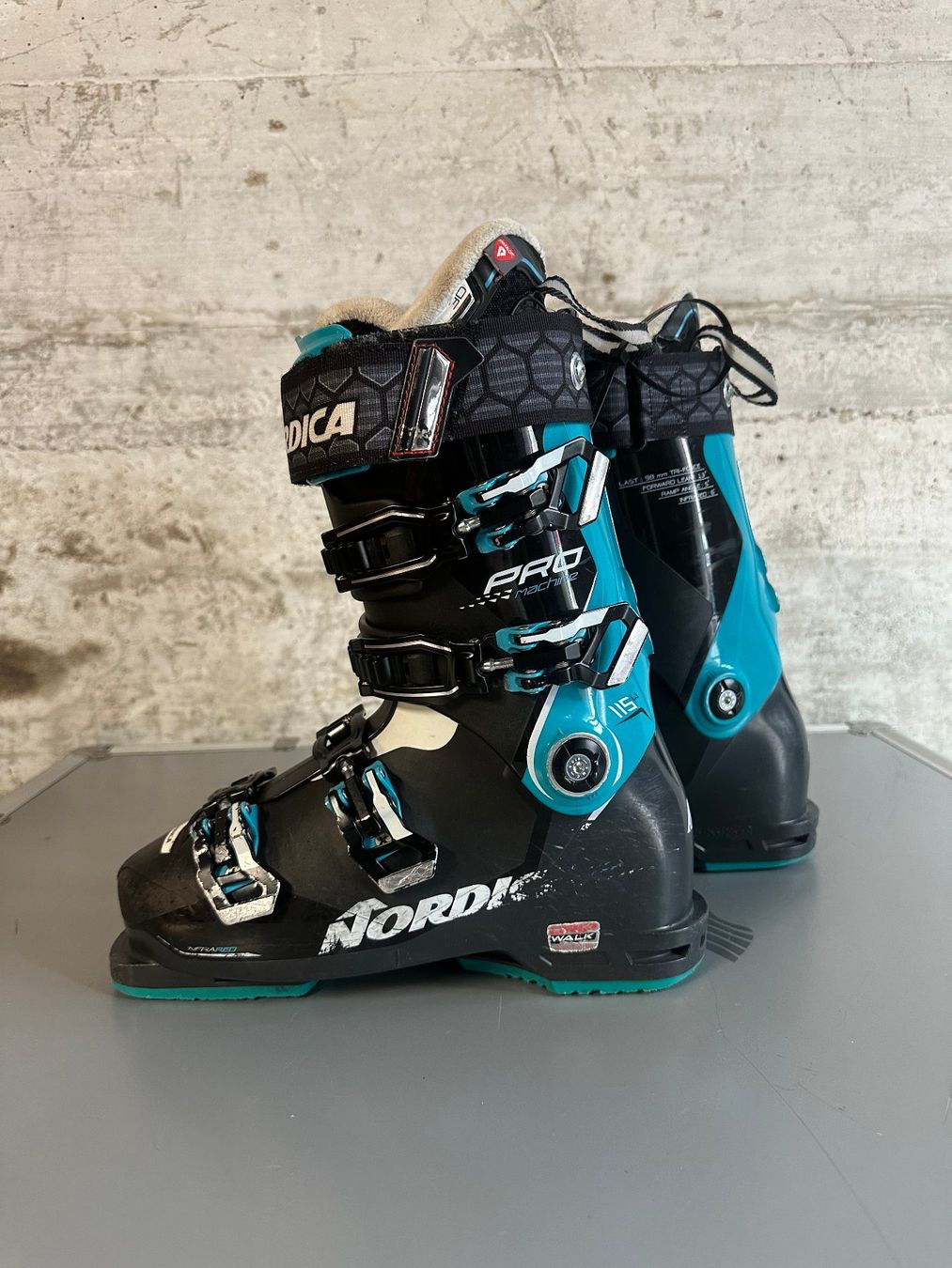 Nordica Scarpe da donna: Nordica Skischuhe 25.5 / Gr. 39 – Usato da Emmenbrücke venduto da karkarkar 2