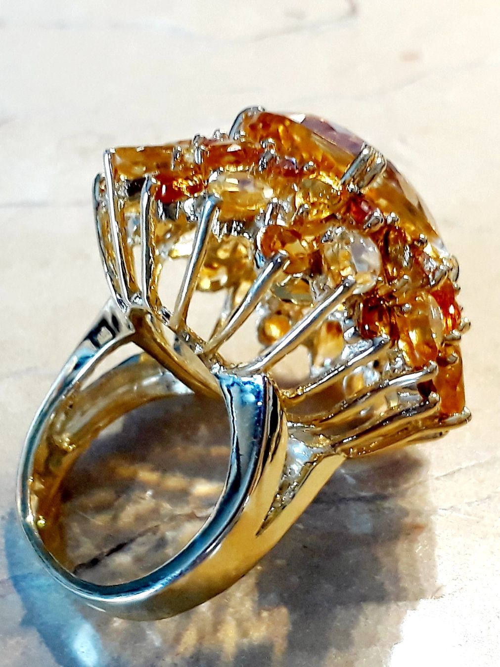 Bagues: Wunderschöner Vintage Ring voller Citrine – Neuf (Voir description) à Zürich par adriben 7