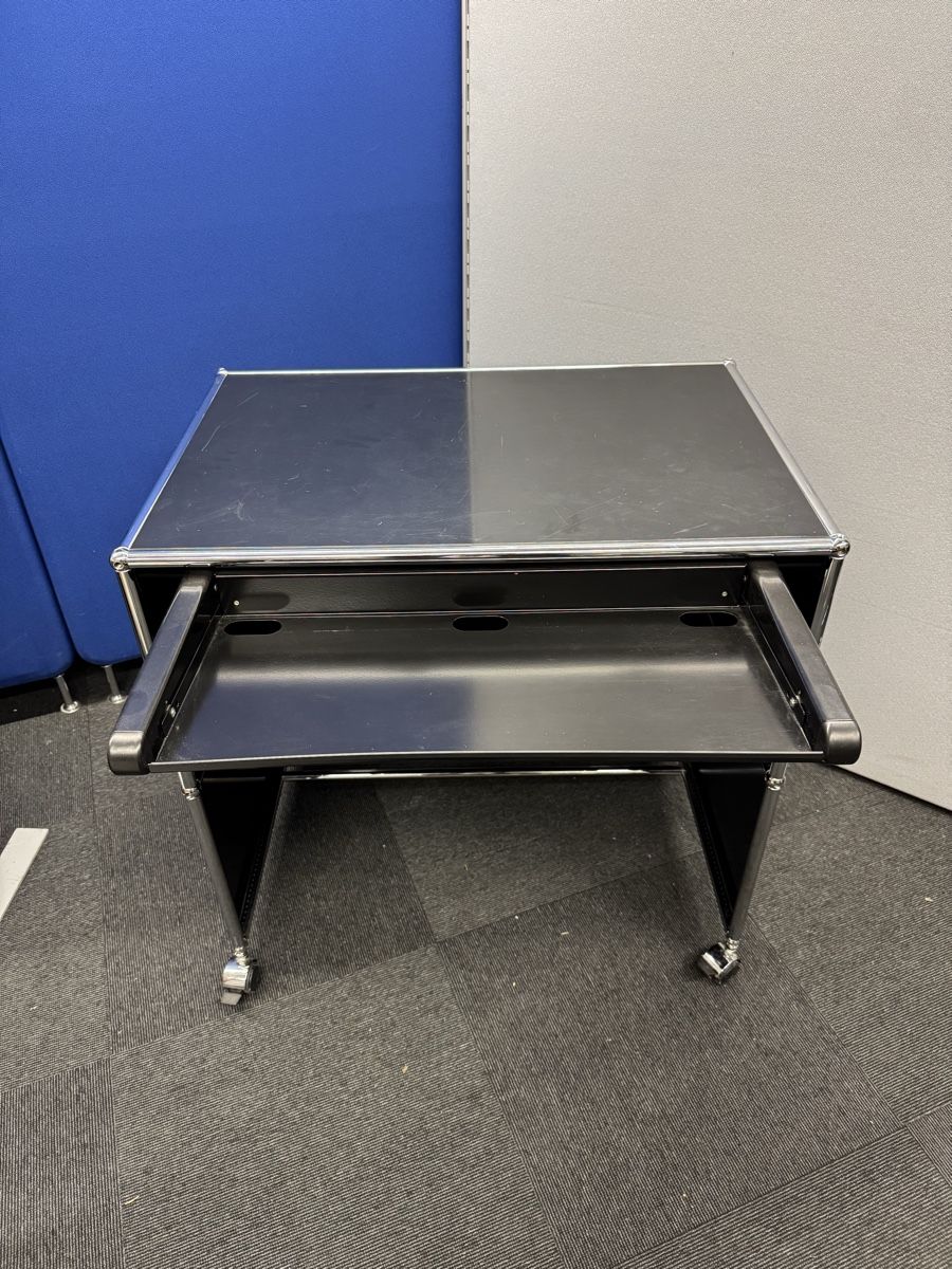 USM Mobili TV: USM Haller Möbel / Rollcontainer – Usato da Bern venduto da samryan 1