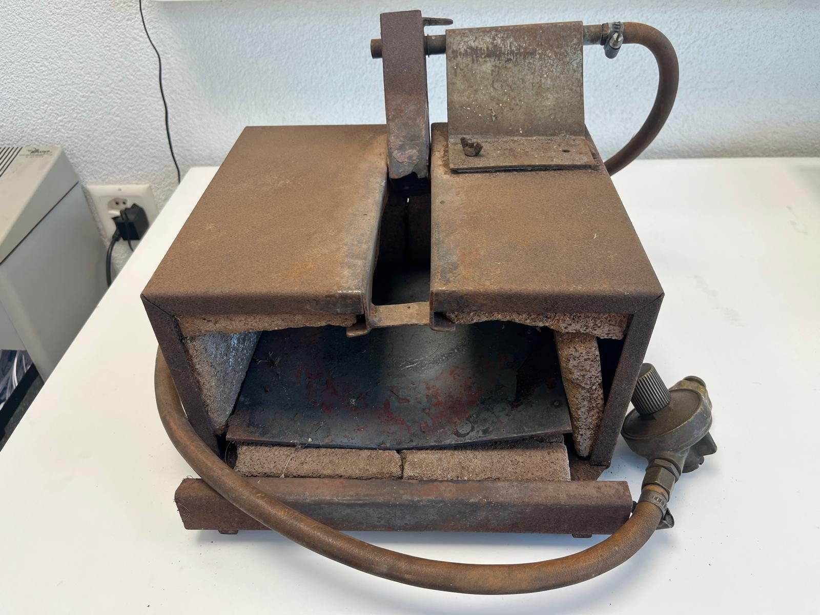 Altri mobili d'antiquariato: Schmidofen, Esse, Schmelzofen – Usato da Niederwil AG venduto da Maeder_AG