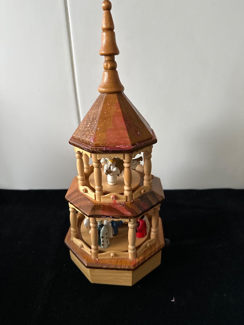 Carillon: Handgemalte Spieluhr mit eingebautem Spielwerk – Usato da Zürich venduto da Chaeffeler