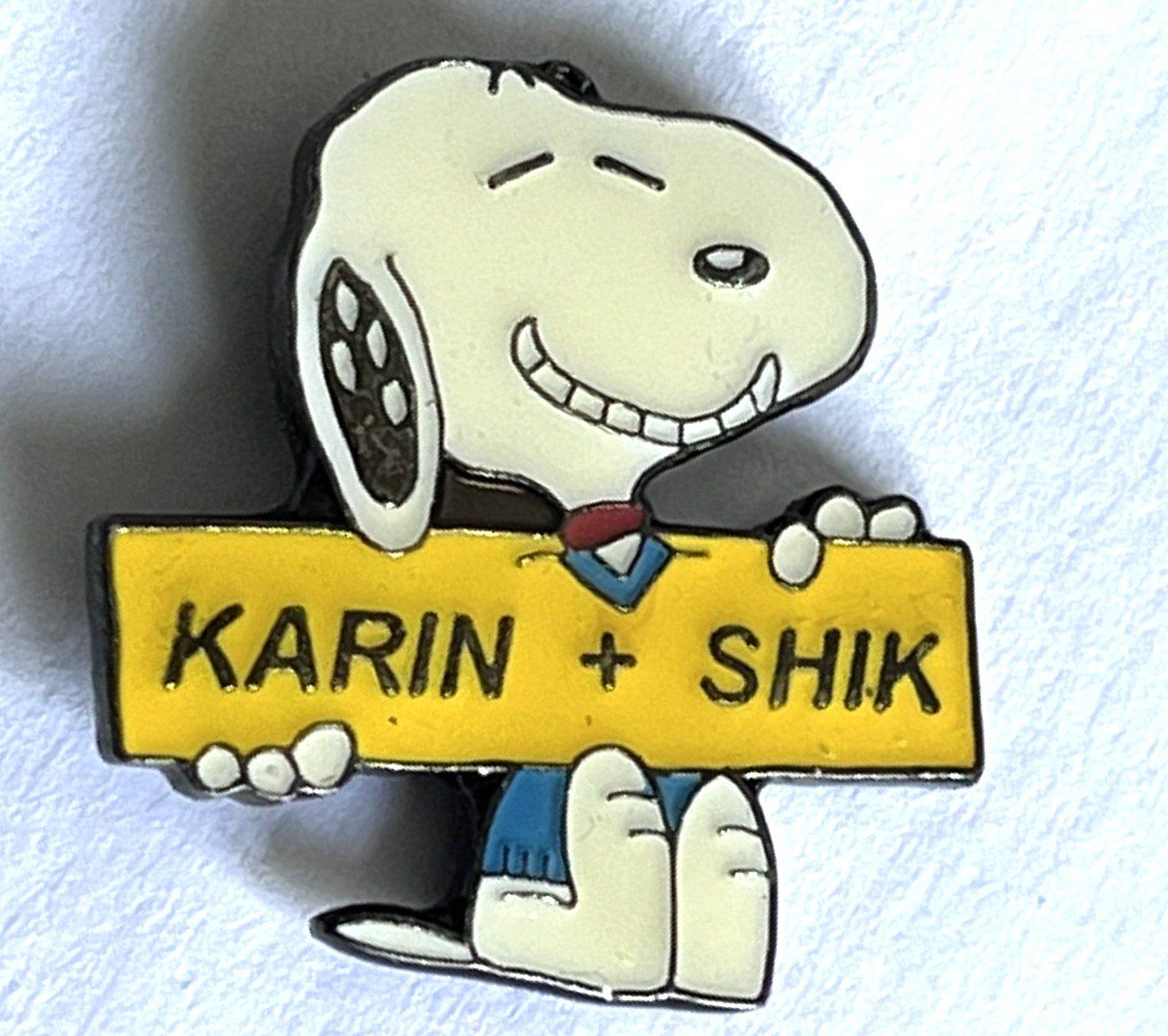 Placchette & Badge: Pin Karin Shik Comics – Usato da Kriens venduto da TSCH1