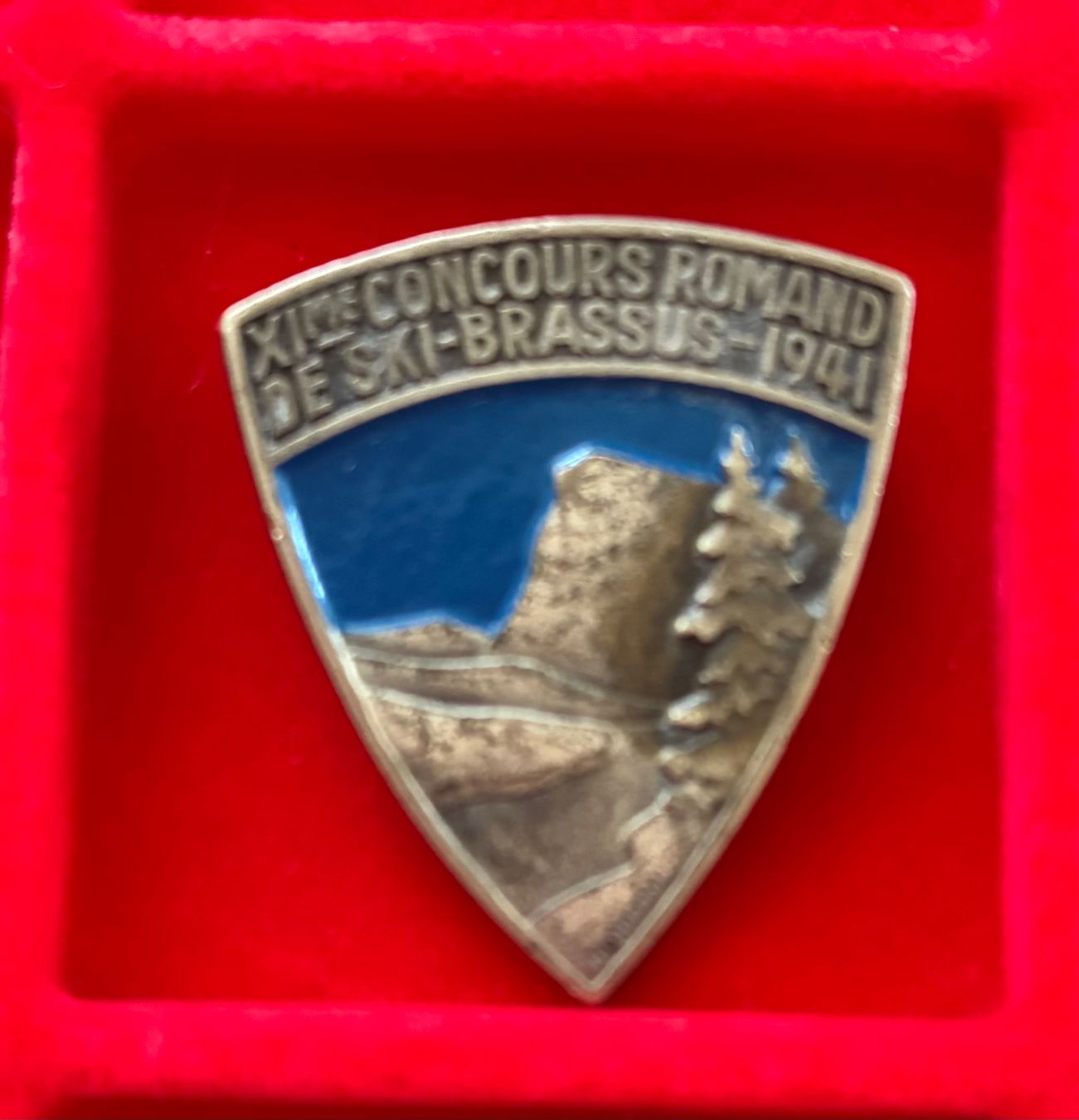 Placchette & Badge: Insigne Ski Brassus 1941 – Usato da Ecublens VD venduto da yusca