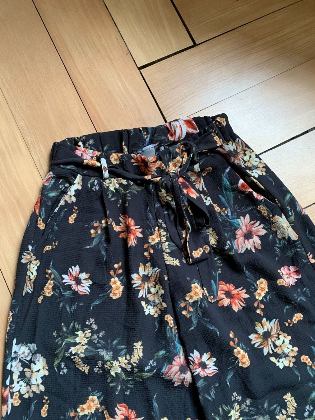 Zebra Pantaloni: ZEBRA - Culotte Hose geblümt XS – Usato da Zürich venduto da Diazaio 1