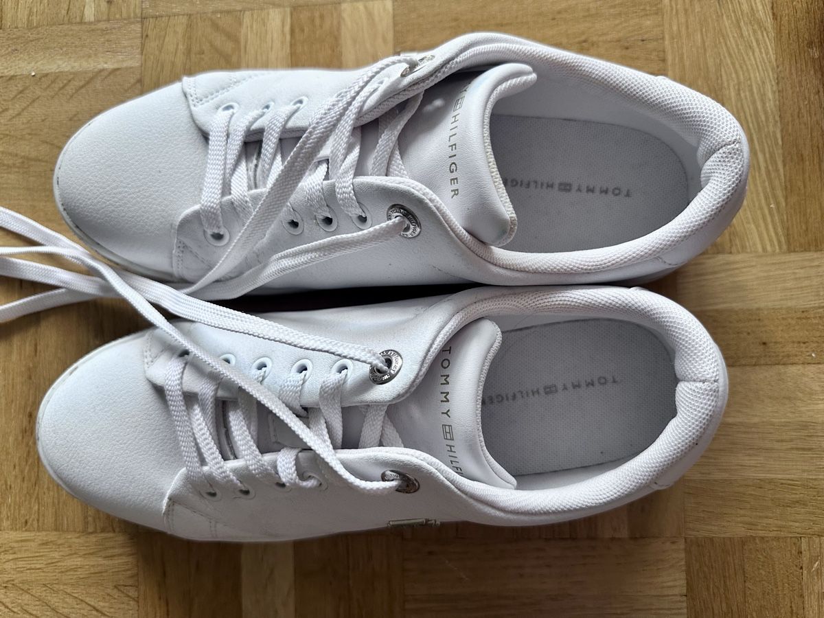 Tommy Hilfiger Scarpe da donna: Baskets Tommy Hilfiger  – Usato da Versoix venduto da kelborn 2