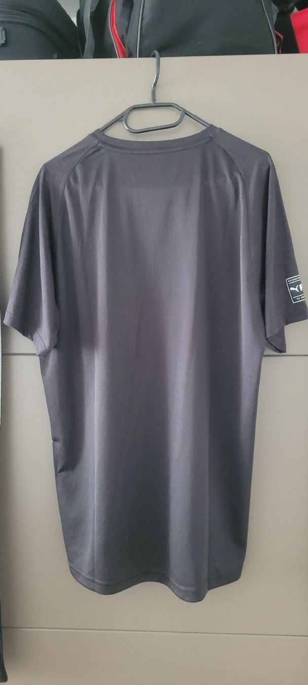 Puma Lotti di vestiti: T-shirt Puma & legging Chicorée  Taille L – Nuovo (secondo la descrizione) da Vevey venduto da x_y_f 4