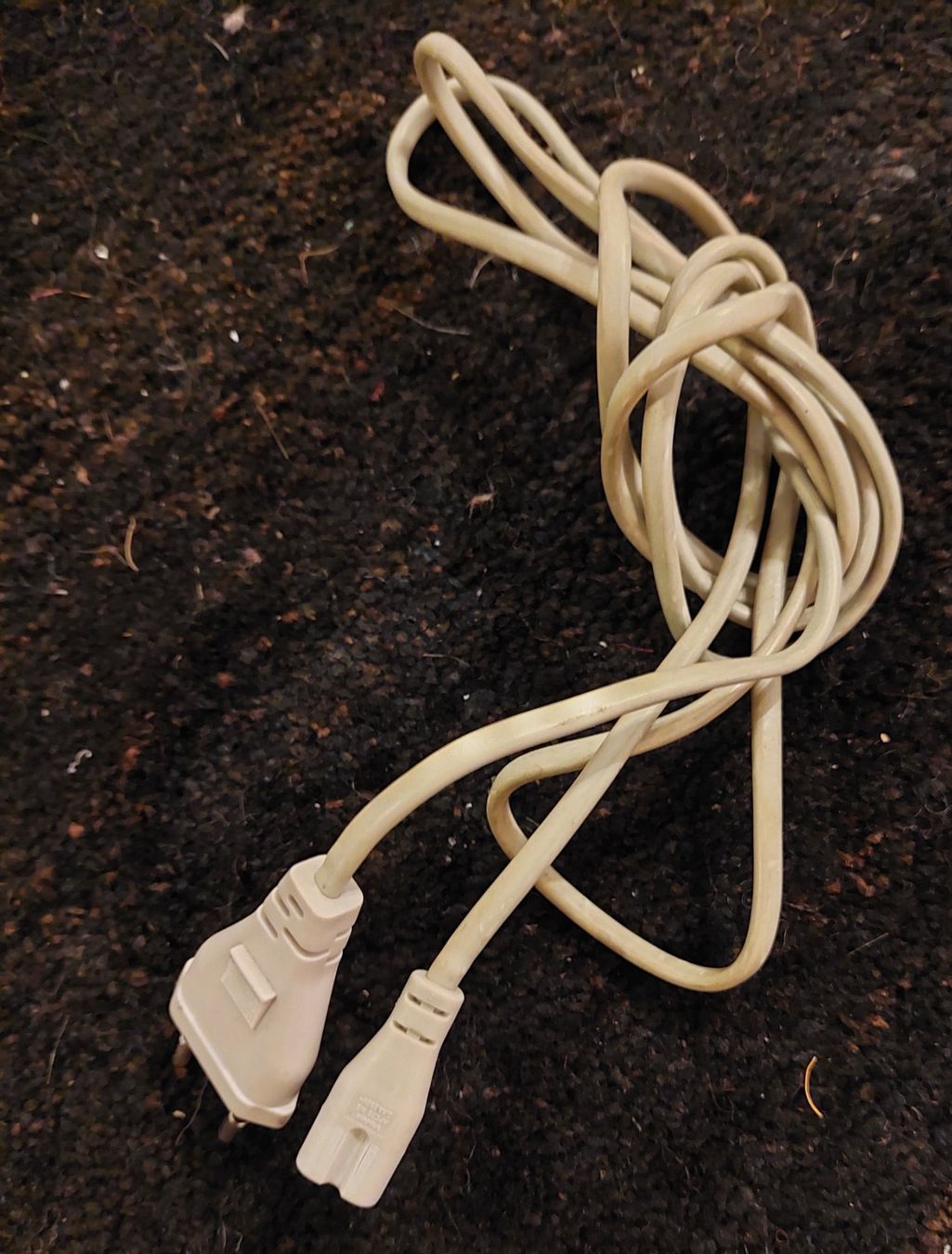 Kabel: 10 Geräte-Stromkabel – Gebraucht aus Zürich von Cortin 4