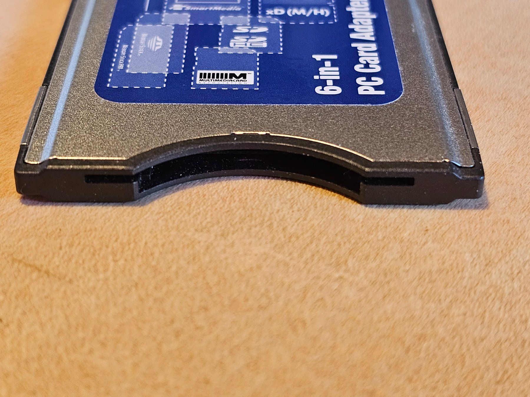 Sandisk Lettori di schede: SanDisk 6-in-1 PC Card Adapter - SDAD-67 – Usato da Pfäffikon ZH venduto da Gugus60 1