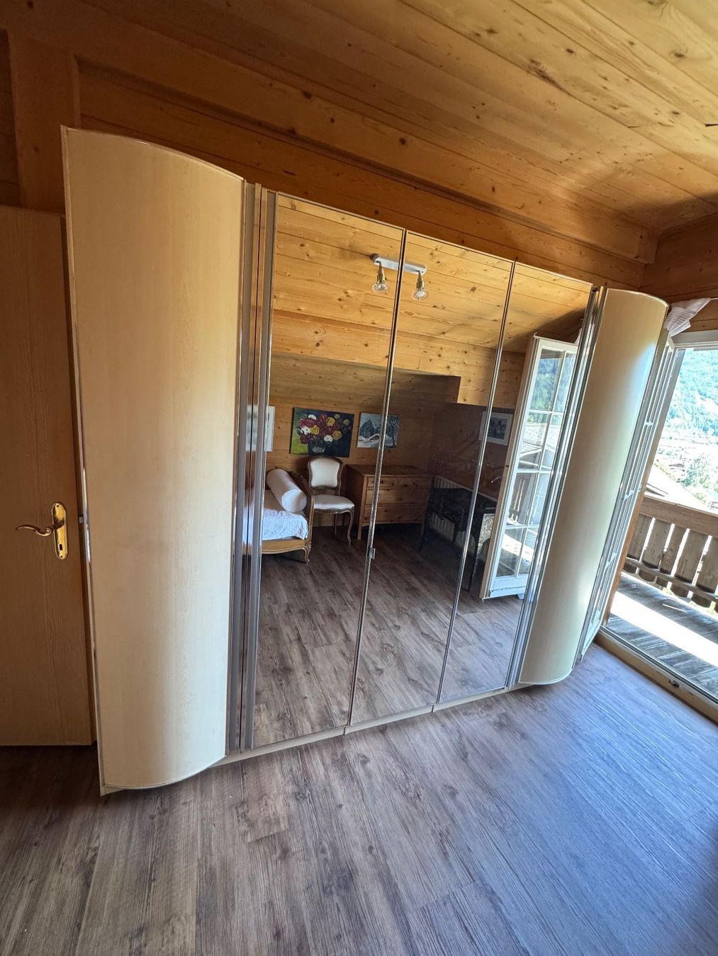 Armadi: Schrank / Spiegelschrank – Usato da Zweisimmen venduto da kakibe