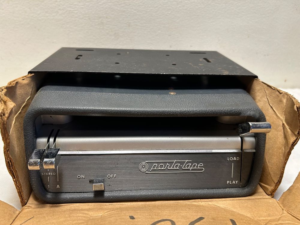 Lecteur 8 Pistes Portable Ross Solid State RE-8994 – Vintage – Neuf