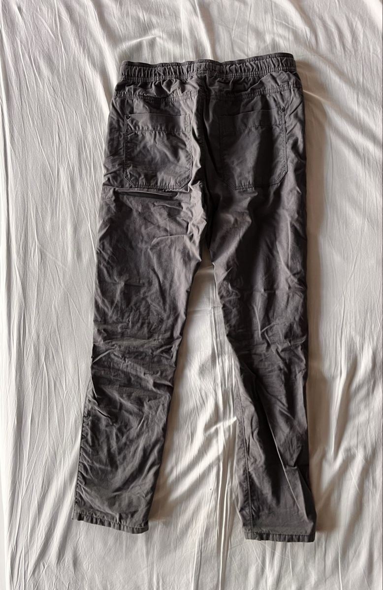 Hosen: Pantalon de marche gris taille 13 ans 158cm – Gebraucht aus Delémont von bouboute01 2